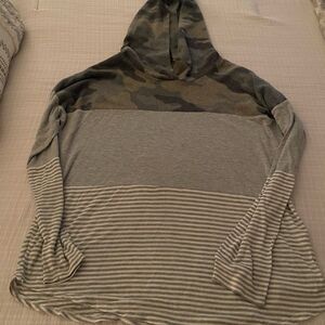 PINK LILY Medium Hooded Longsleeve